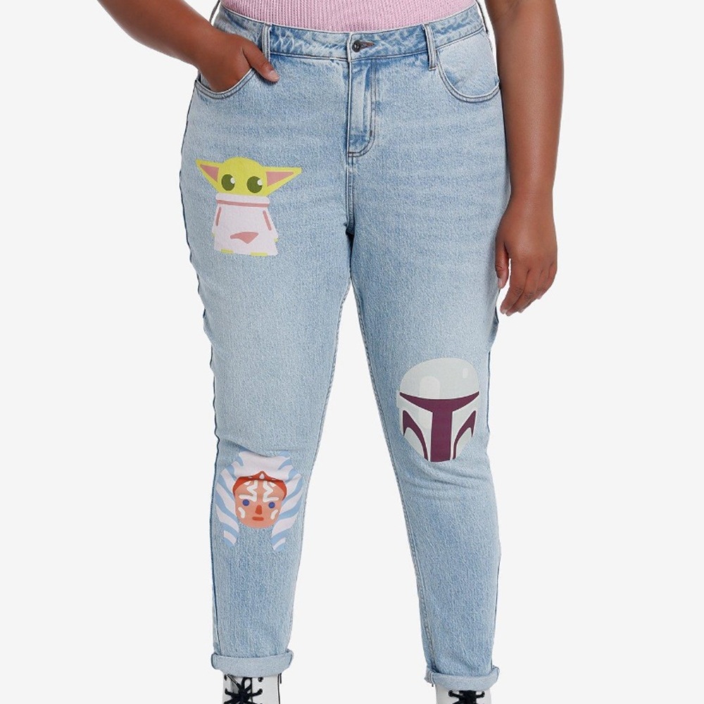 Hot Topic Star Wars The Mandalorian Faces Mom Jeans Grogu Baby Yoda Ashoka‎